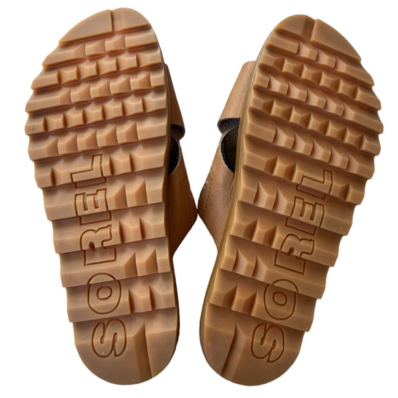 Sorel Roaming Criss Cross Sandals - Picture 6 of 9